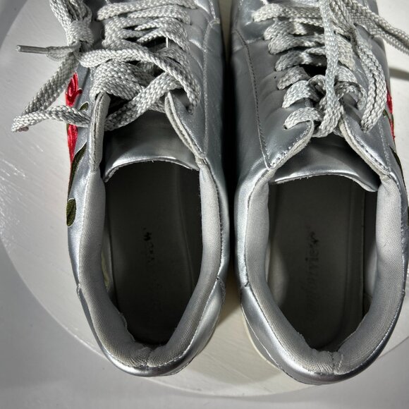 ComfortView Silver Rose Floral Womens Size 9 WW Shoes X-Wide Sneakers Embroidery - Picture 9 of 12